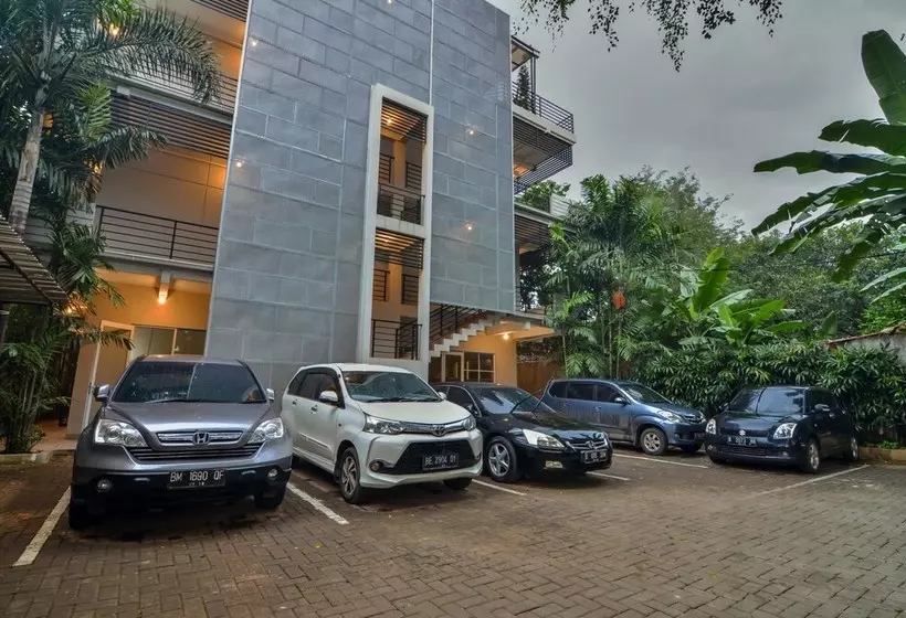 Hotelli Zen Rooms Kebagusan Raya 21