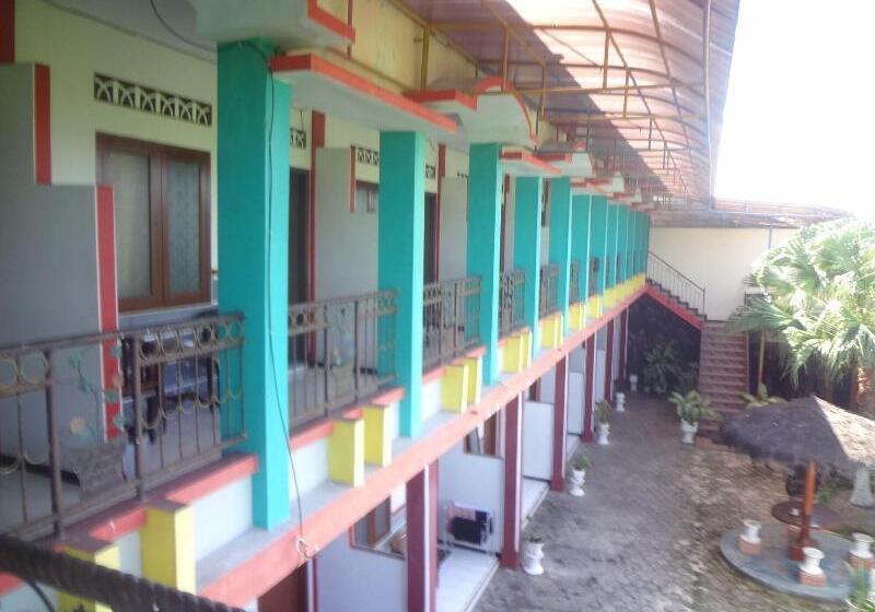 ペンション Penginapan Hotel Mangir Asri