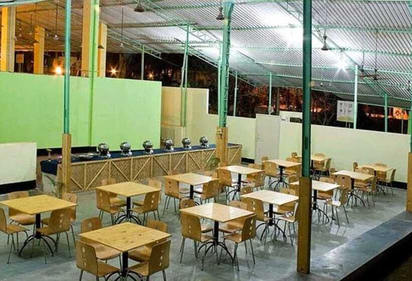 リゾートホテル Nature Trails Sajan, Vikramgad