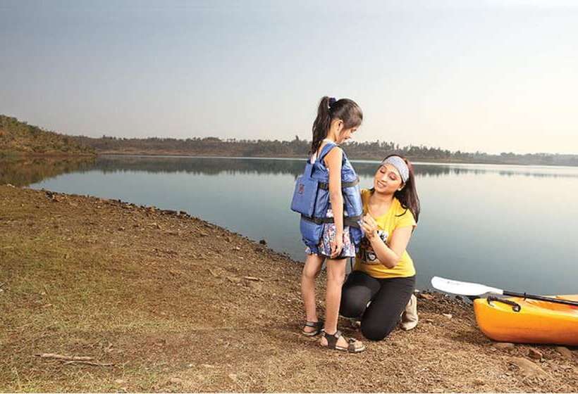 リゾートホテル Nature Trails Sajan, Vikramgad