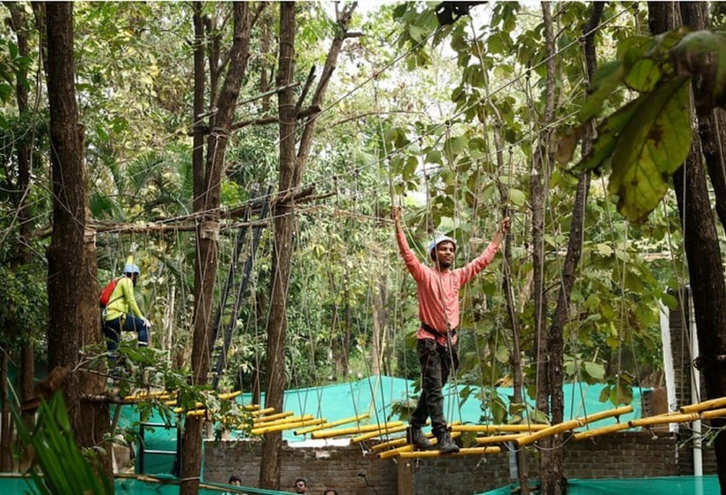 リゾートホテル Nature Trails Sajan, Vikramgad