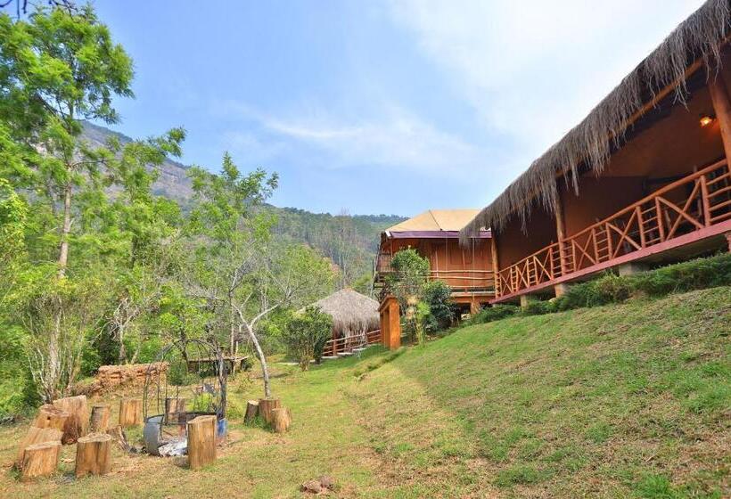 Deshadan Eco Valley Resort   An Eco Friendly Mud House