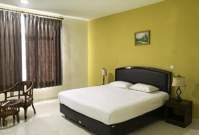 בית מלון כפרי Central City