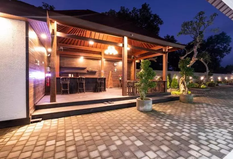 Hotelli Oyo 3716 Dijobi