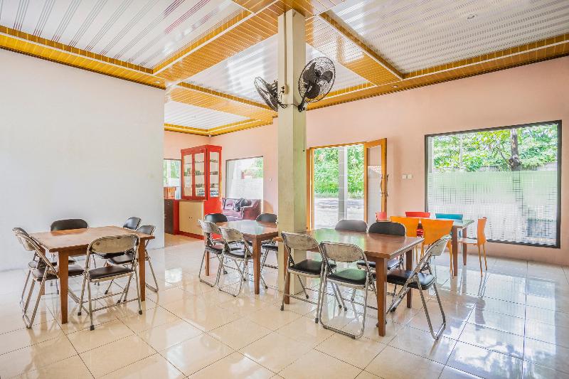 בית מלון כפרי Spot On 2974 Penginapan Roma 88