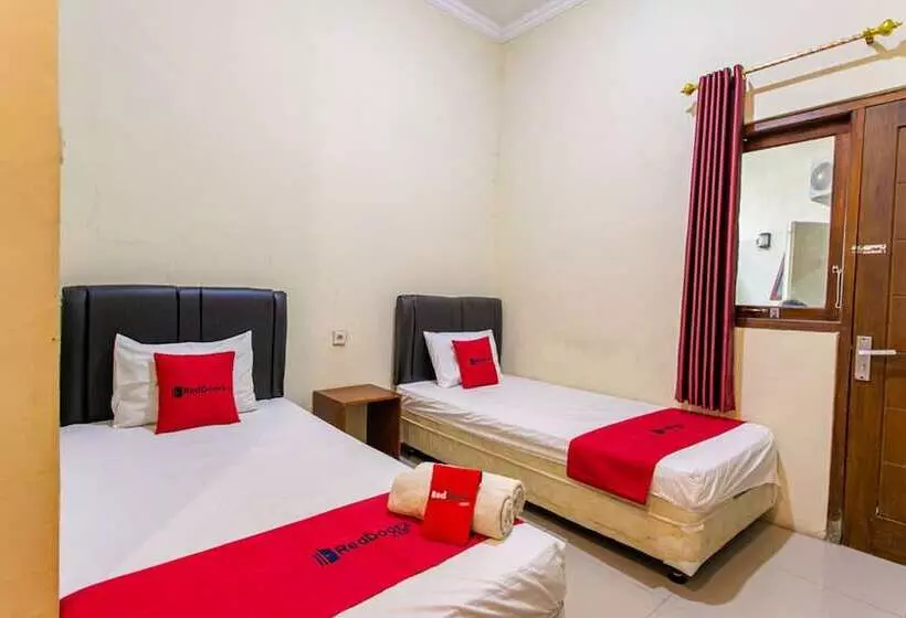 Majatalo Reddoorz Near Prambanan Temple