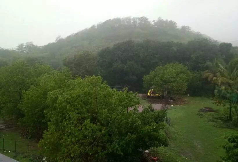 ペンション Shreyas Guest House   Tatkare Villa