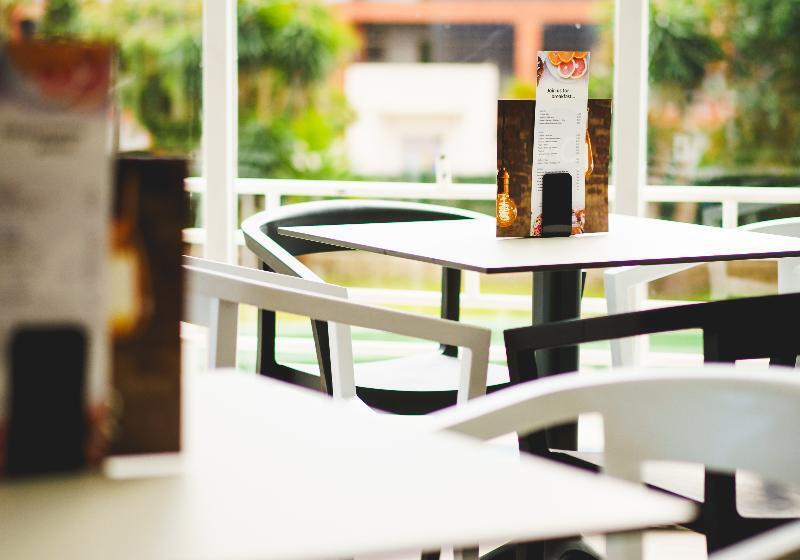 Apartamentos El Faro By Mc