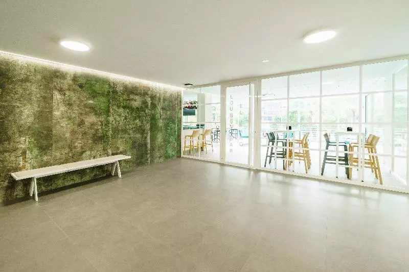 Apartamentos El Faro By Mc