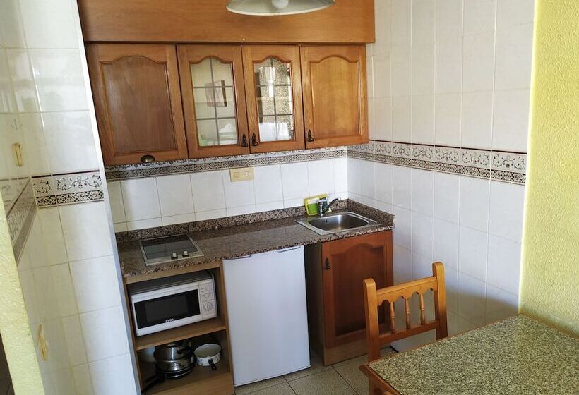 Apartamentos Habitat   Playa Romana 3000