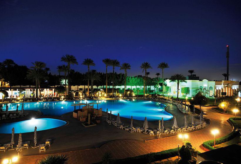 Cataract Pyramids Resort