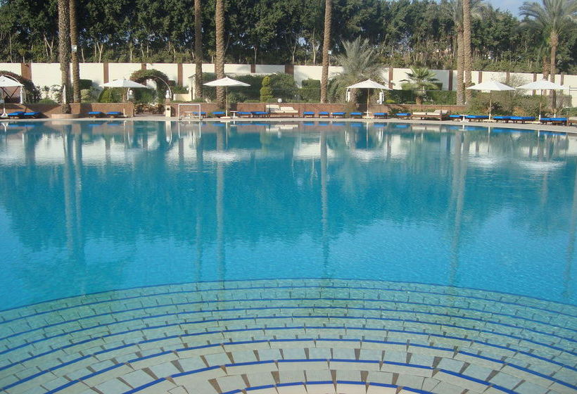 Cataract Pyramids Resort