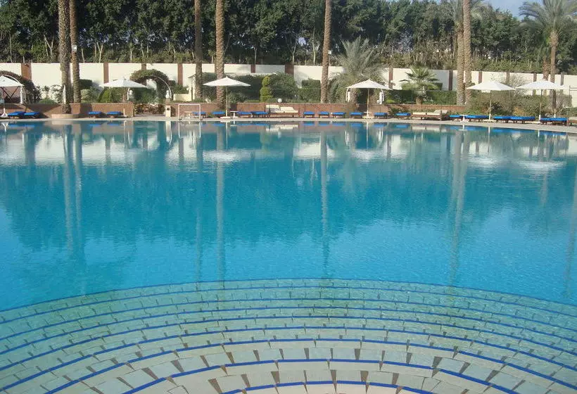 Cataract Pyramids Resort