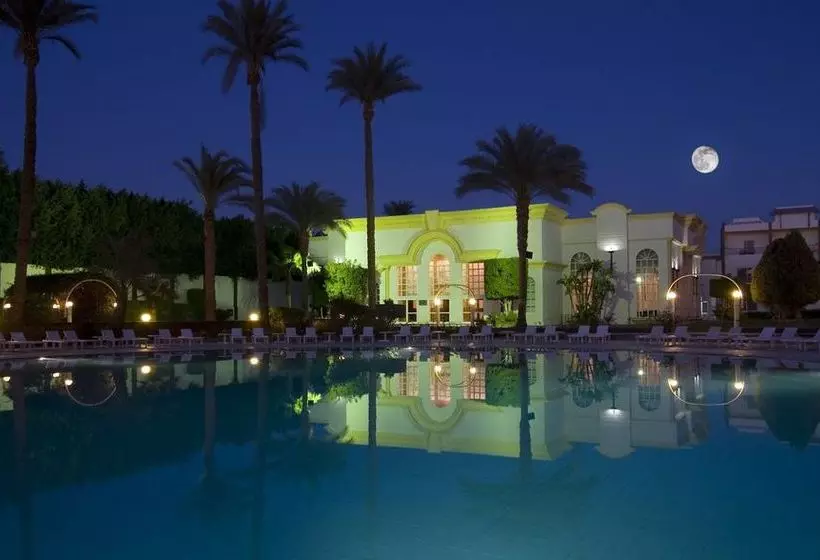 Cataract Pyramids Resort