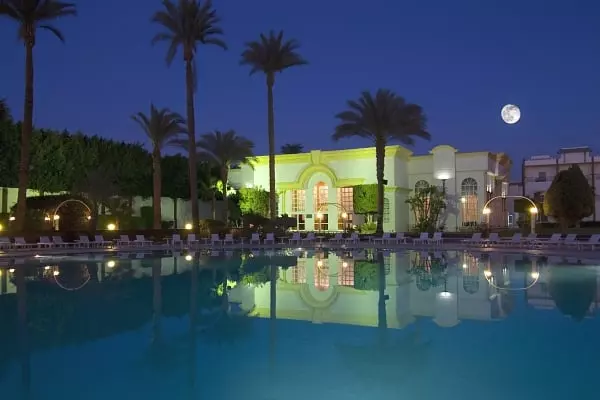 Cataract Pyramids Resort