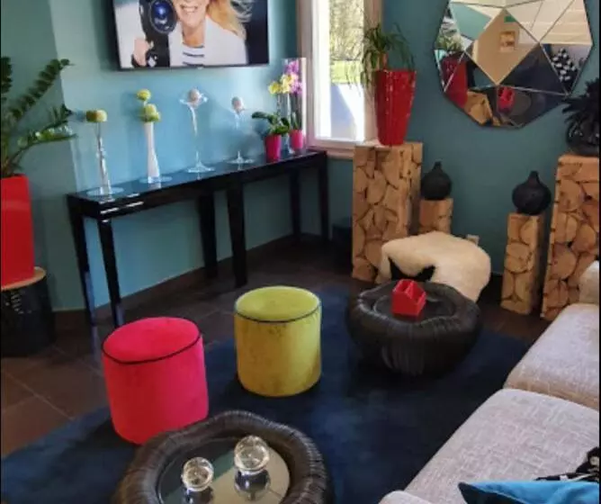 Doubs Hotel Besançon Ecole Valentin