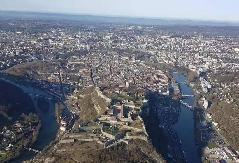 Doubs Hotel Besançon Ecole Valentin