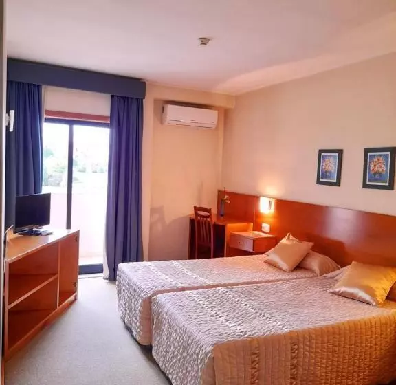 בית מלון כפרי Das Taipas