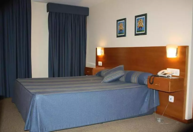 בית מלון כפרי Das Taipas