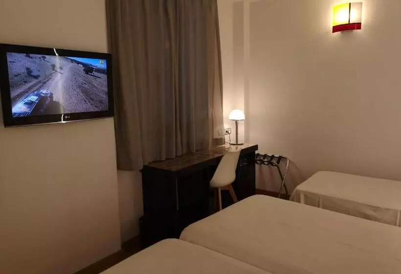 Отель Evenia Rocafort