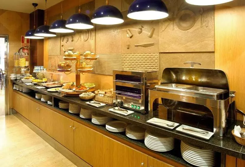 Отель Evenia Rocafort