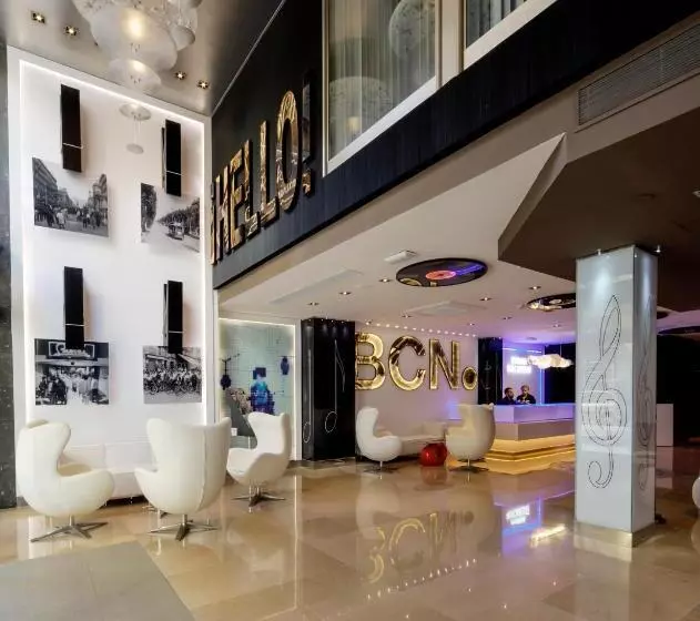 Отель Evenia Rocafort