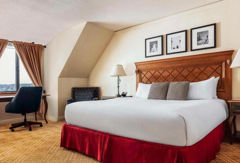 Отель Fairmont Tremblant