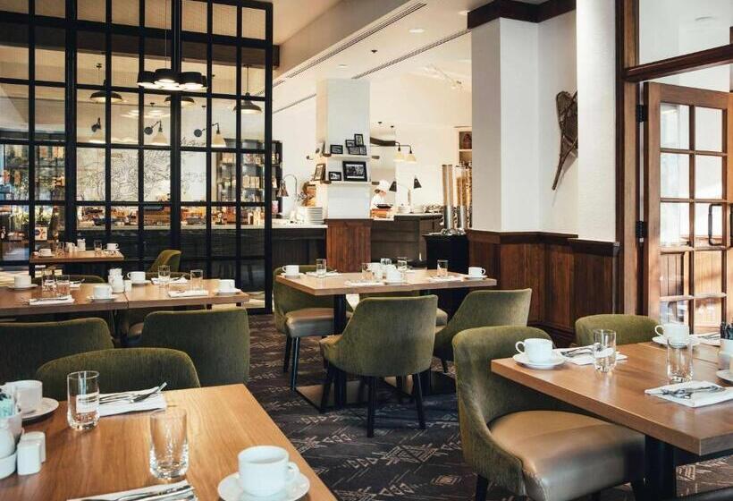 Отель Fairmont Tremblant