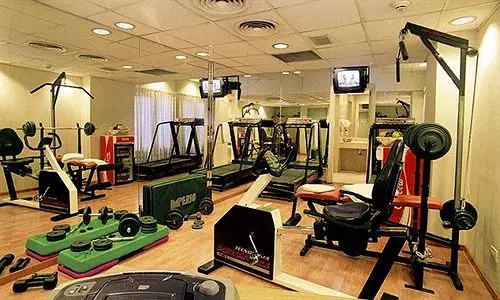 호텔 Howard Johnson By Wyndham 9 De Julio Avenue