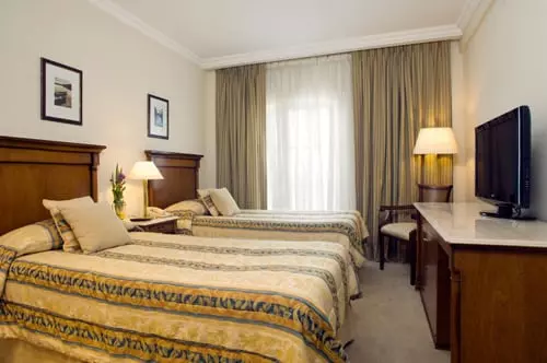 호텔 Howard Johnson By Wyndham 9 De Julio Avenue