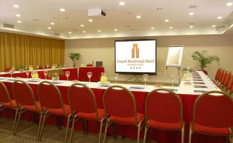 호텔 Howard Johnson By Wyndham 9 De Julio Avenue