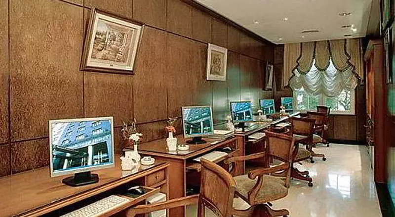 호텔 Howard Johnson By Wyndham 9 De Julio Avenue