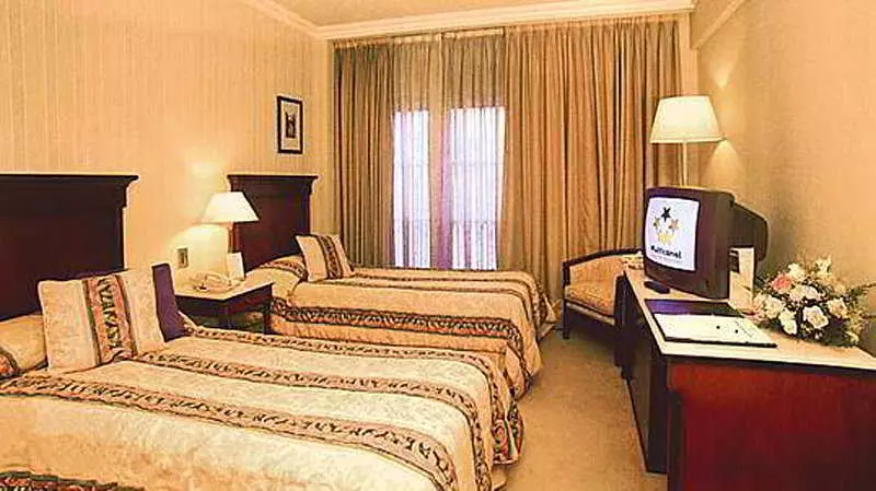 호텔 Howard Johnson By Wyndham 9 De Julio Avenue