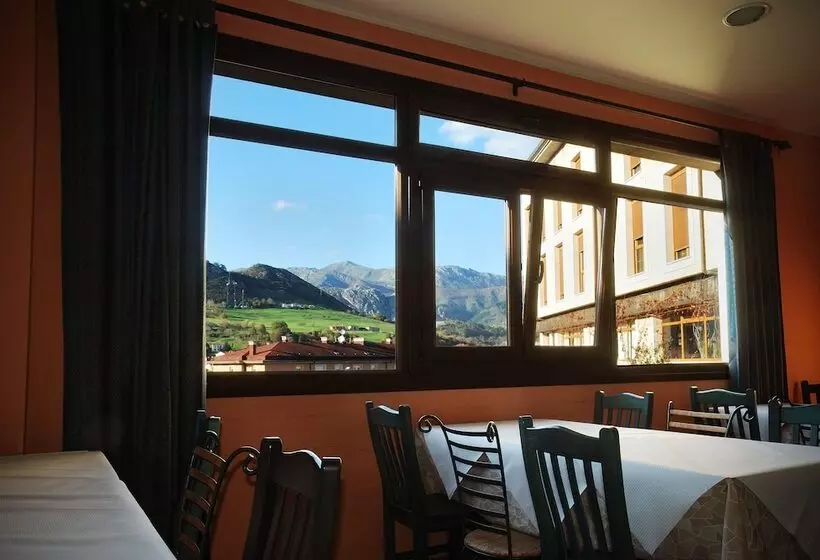 호텔 Acebos Arriondas