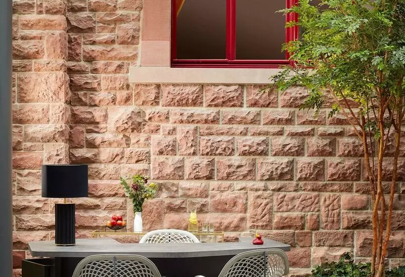 Отель NH Collection Heidelberg