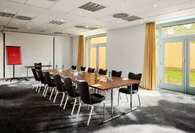 Отель NH Collection Heidelberg