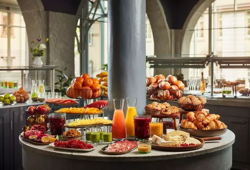 Отель NH Collection Heidelberg