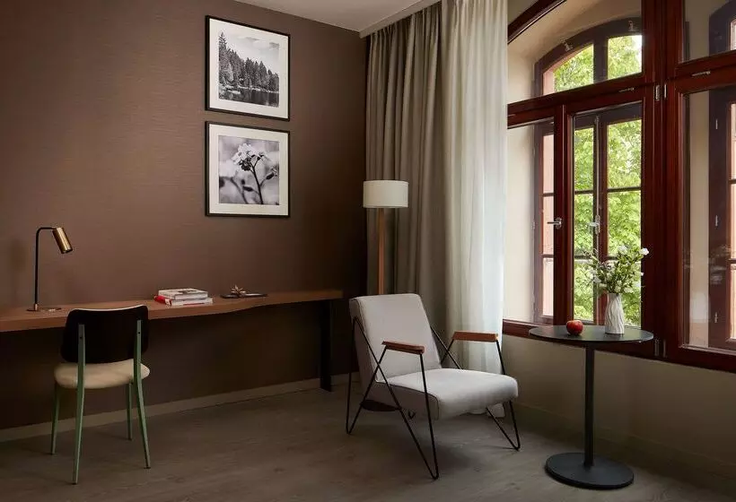 Отель NH Collection Heidelberg