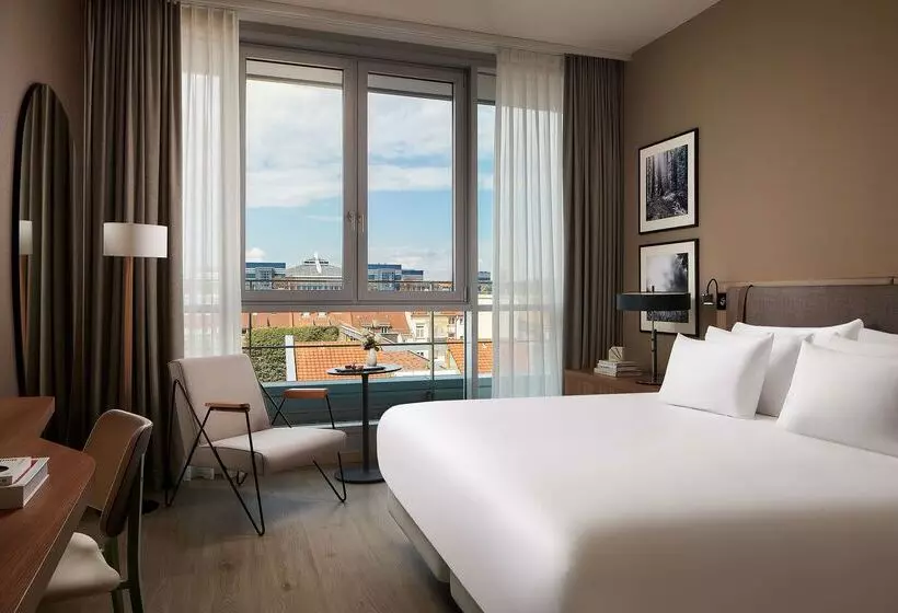 Отель NH Collection Heidelberg