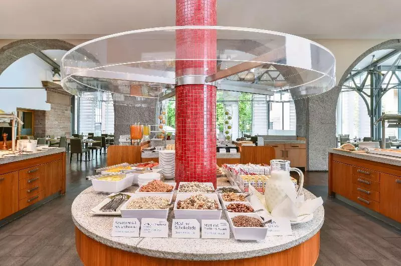 Отель NH Collection Heidelberg