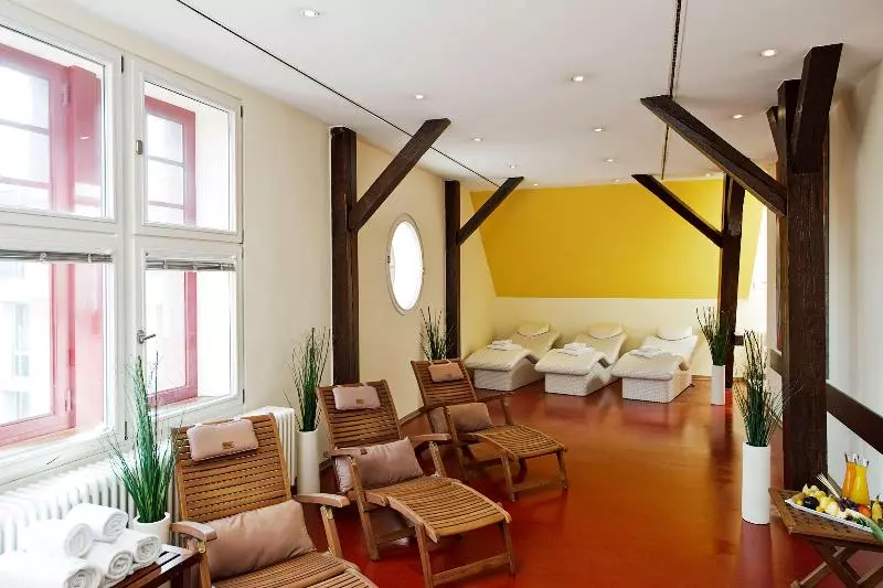 Отель NH Collection Heidelberg