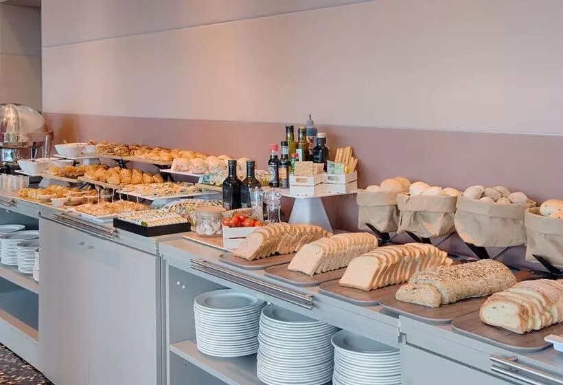 Szálloda NH Venezia Laguna Palace