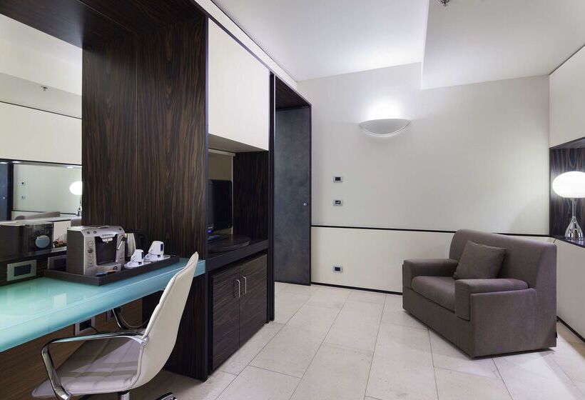 Otel NH Venezia Laguna Palace