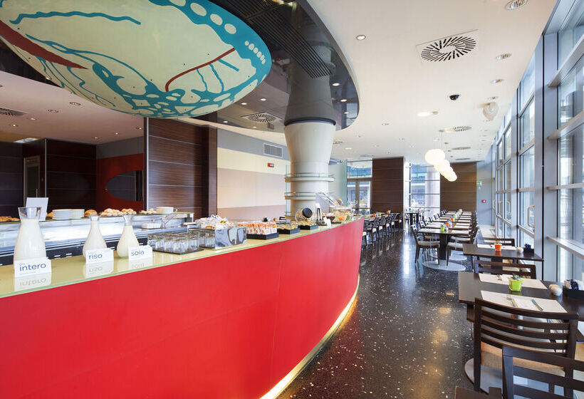 Otel NH Venezia Laguna Palace