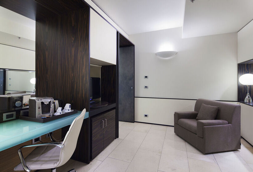 Otel NH Venezia Laguna Palace