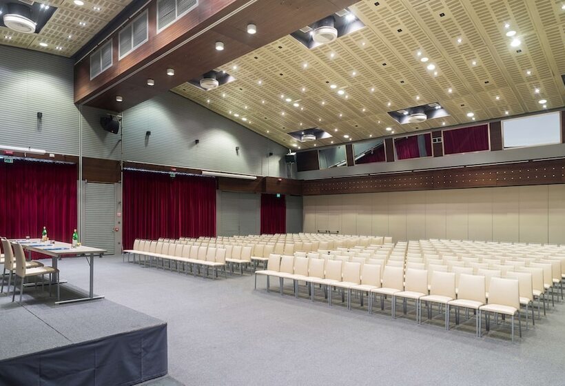 Otel NH Venezia Laguna Palace