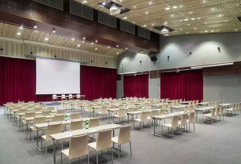 Szálloda NH Venezia Laguna Palace