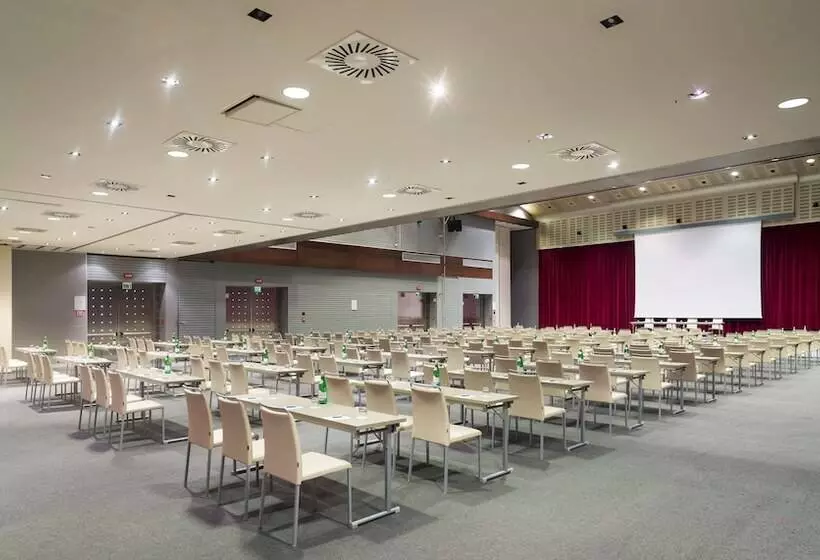 Szálloda NH Venezia Laguna Palace