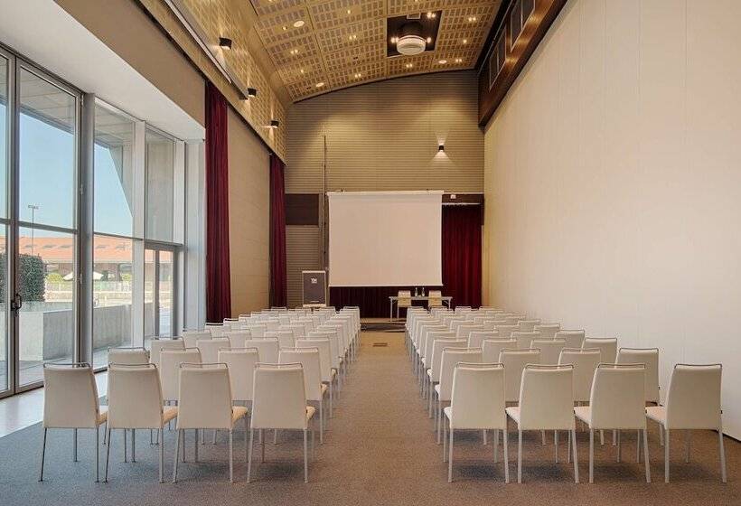 Otel NH Venezia Laguna Palace