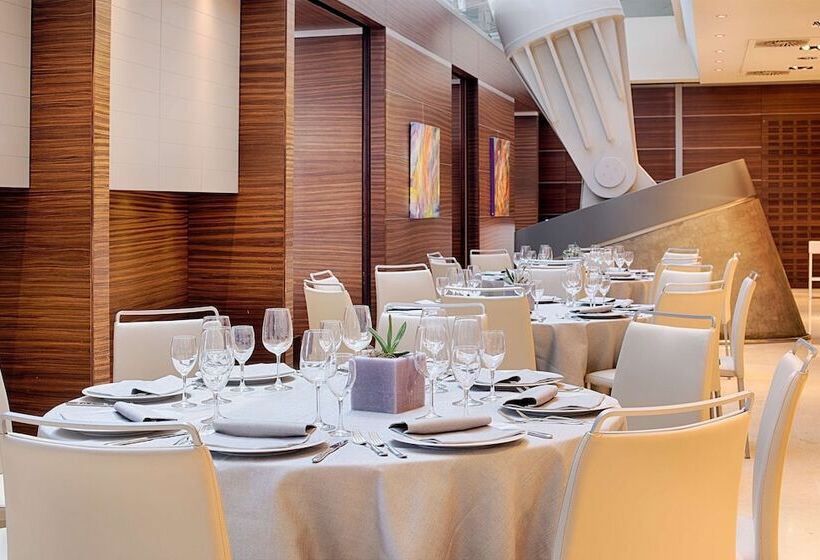 Otel NH Venezia Laguna Palace